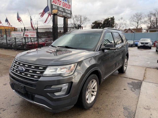 2016 Ford Explorer XLT's photo