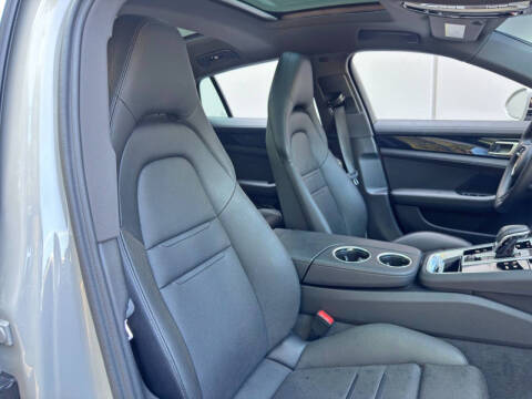 2023 Porsche Panamera 4 E-Hybrid