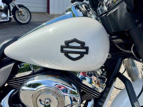 2011 Harley-Davidson FLHTCU -
