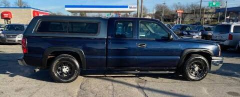 2005 Chevrolet Silverado 1500 for sale at STEVE GRAYSON MOTORS in Youngstown OH