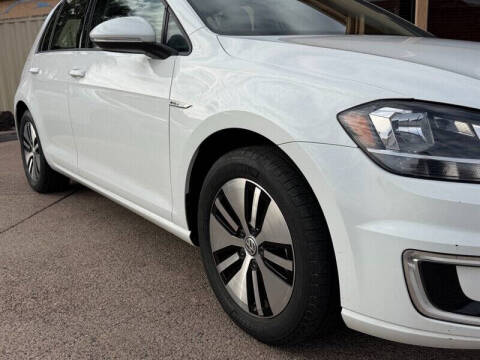 2017 Volkswagen e-Golf SE