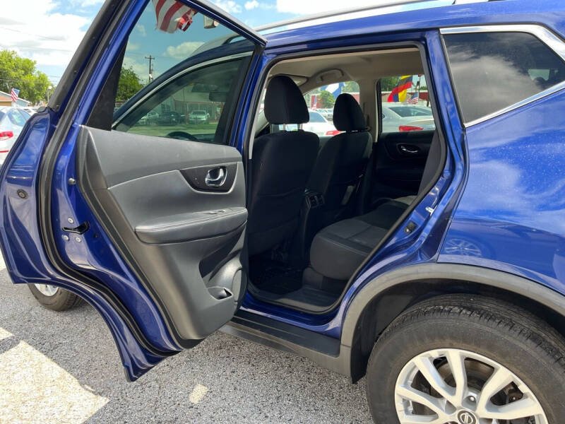 2017 Nissan Rogue SV