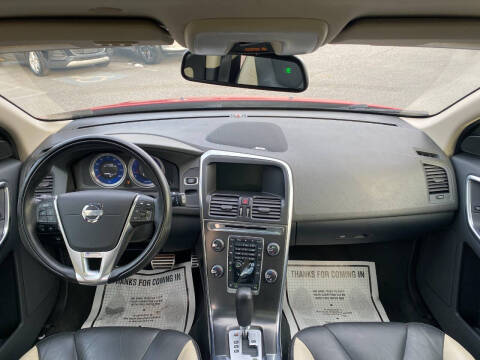 2012 Volvo XC60 T6 R-Design Platinum