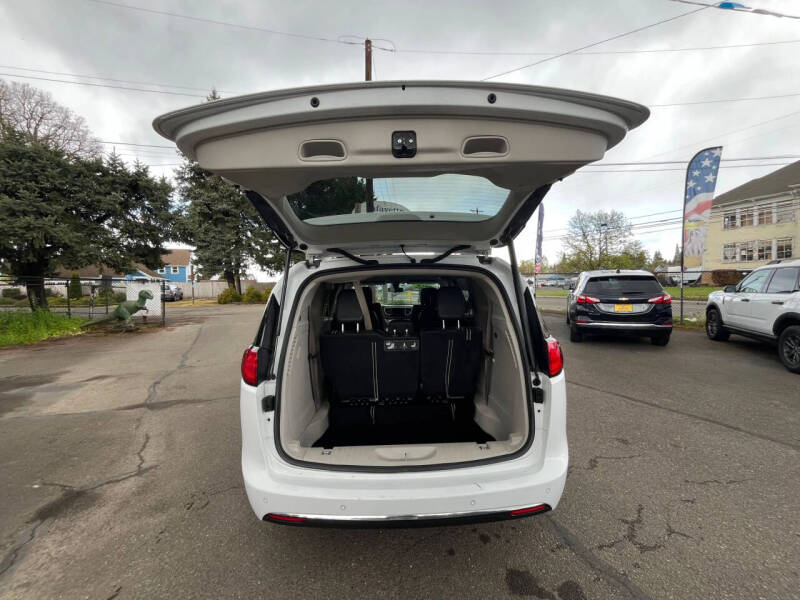 2018 Chrysler Pacifica Touring L