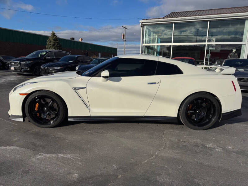 2019 Nissan GT-R Premium