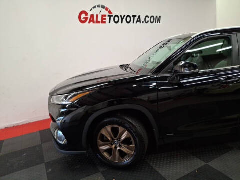 2023 Toyota Highlander Hybrid Bronze Edition