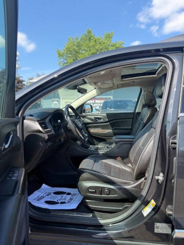 2020 GMC Acadia Denali
