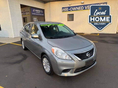 2013 Nissan Versa 1.6 SV