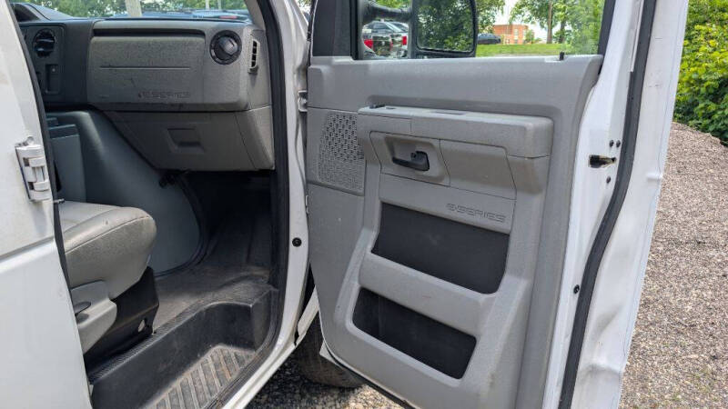 2013 Ford E-Series E-250