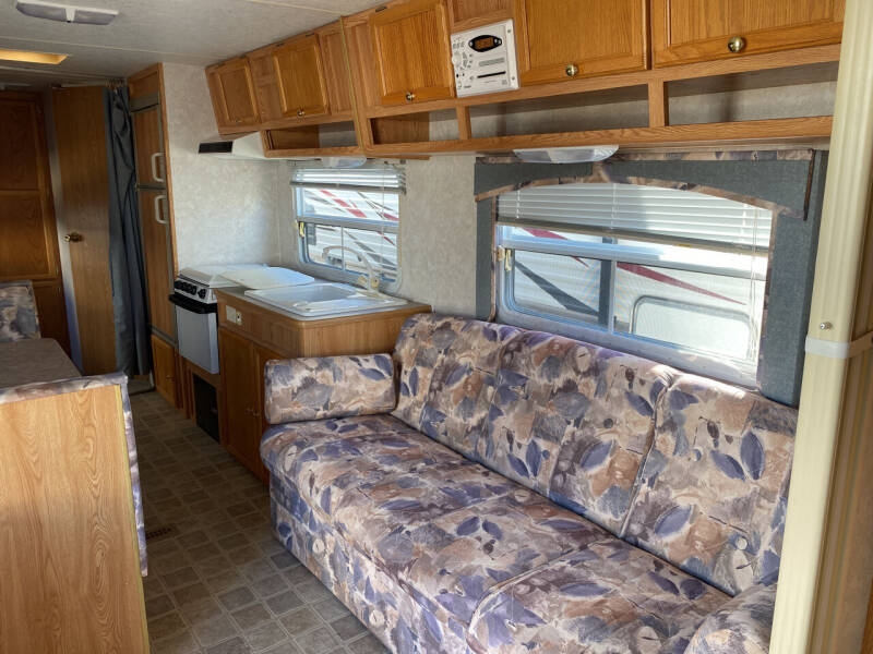 2003 R-Vision Trail Lite