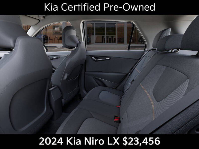 2024 Kia Niro LX