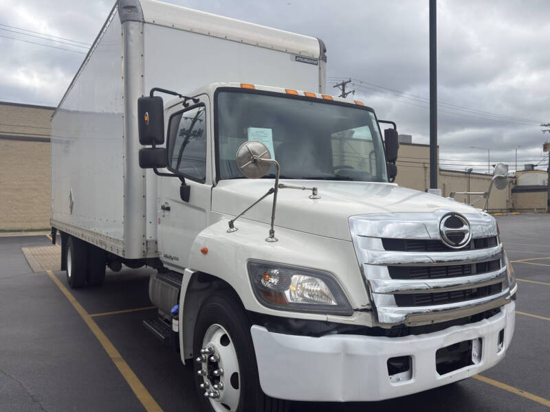 2015 Hino 258A
