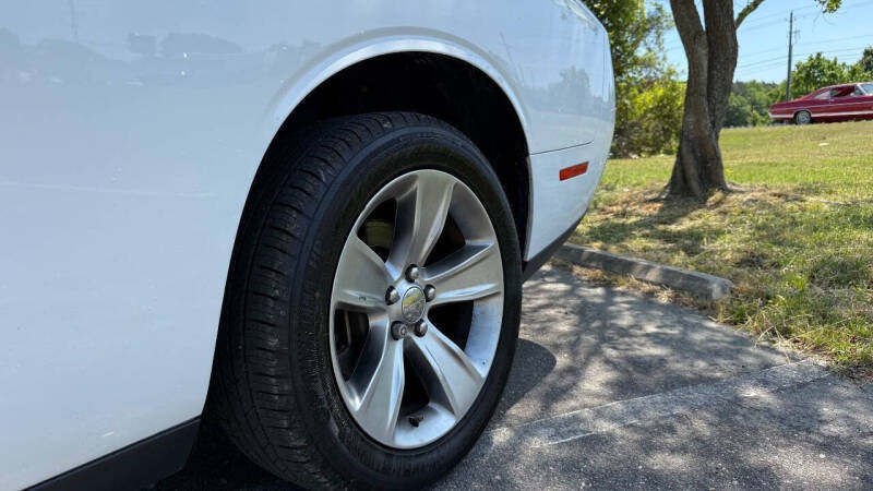 2021 Dodge Challenger SXT