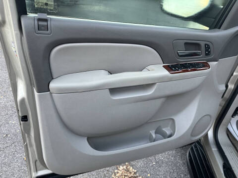 2014 Chevrolet Suburban LT