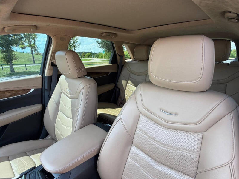 2020 Cadillac XT5 Premium Luxury