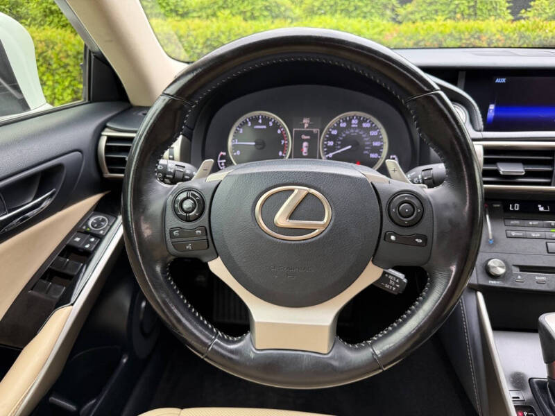 2016 Lexus IS 200t
