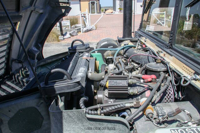2014 AM General Hummer