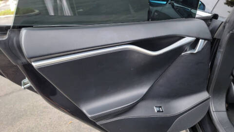 2015 Tesla Model S 70