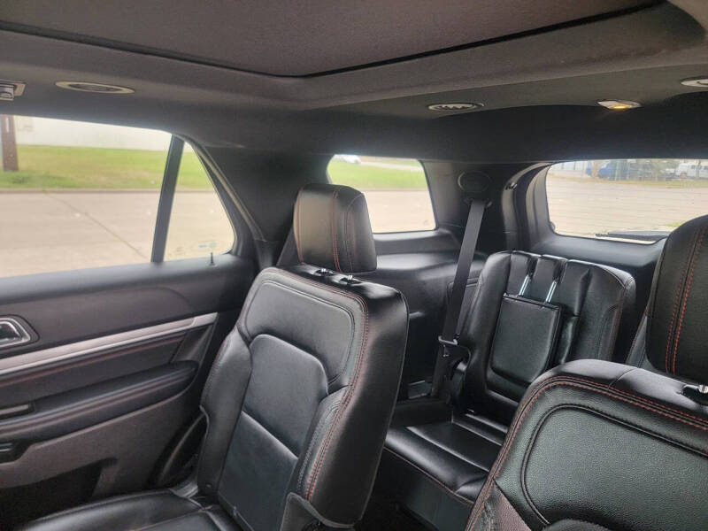 2018 Ford Explorer Sport