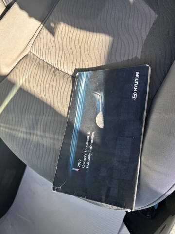 2012 Hyundai Accent GLS