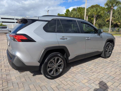 2025 Toyota RAV4 Hybrid XLE Premium