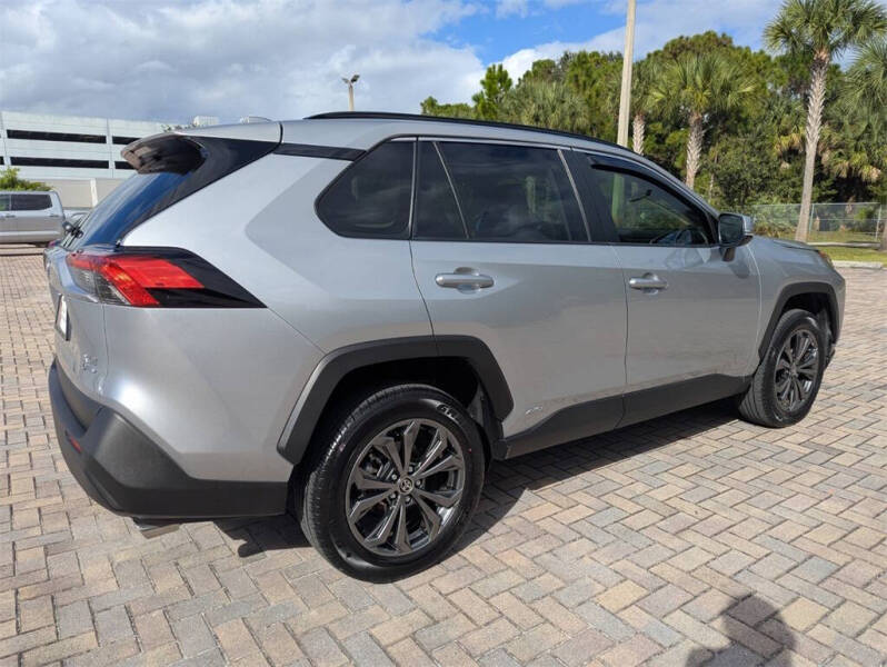 2025 Toyota RAV4 Hybrid XLE Premium