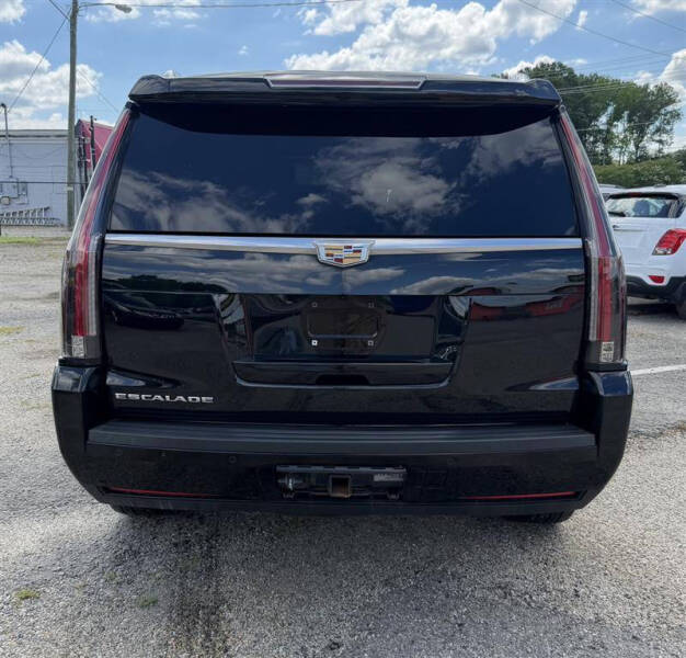 2016 Cadillac Escalade Platinum