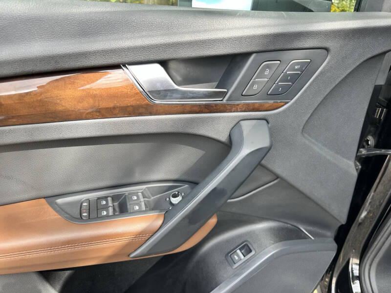 2020 Audi Q5 quattro Premium Plus 45 TFSI