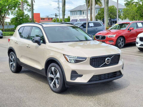 2026 Volvo XC40 B5 Core