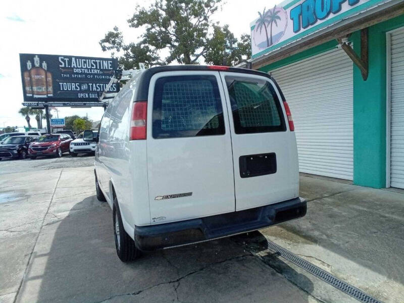 2017 Chevrolet Express 2500