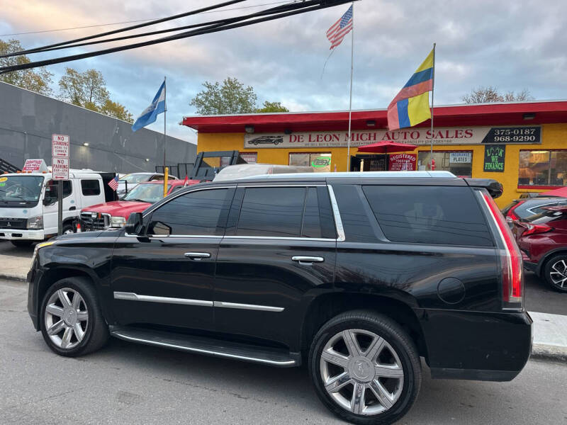 2017 Cadillac Escalade Luxury