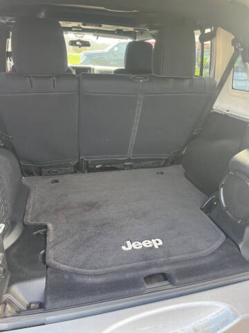 2011 Jeep Wrangler Unlimited Sahara