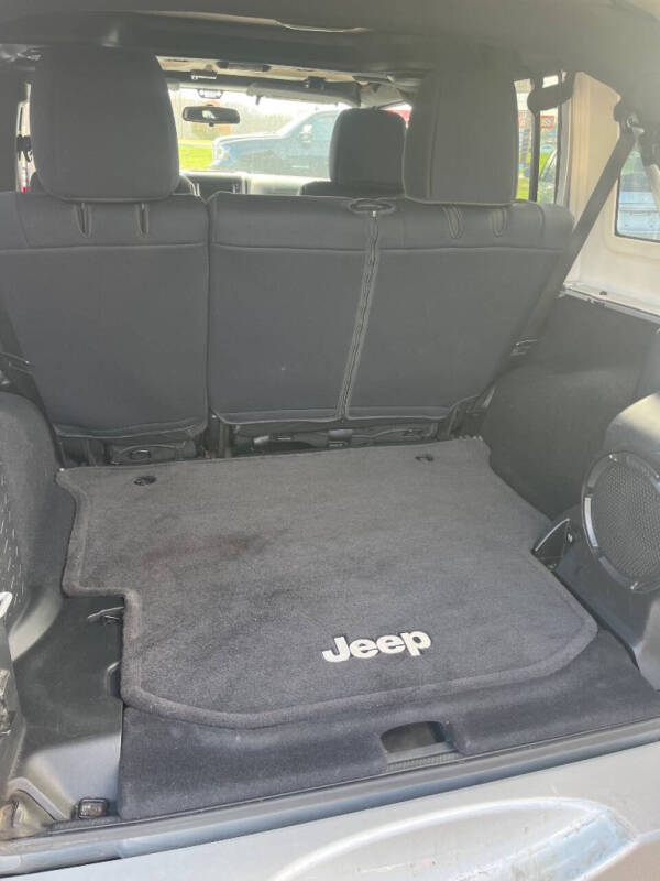 2011 Jeep Wrangler Unlimited Sahara