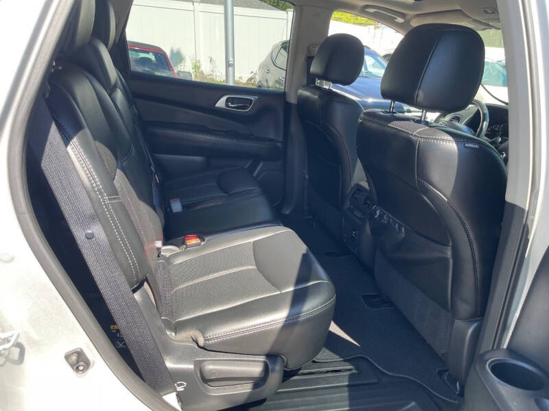 2017 Nissan Pathfinder S