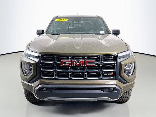 Used 2023 GMC Canyon AT4 with VIN 1GTP6DEK5P1182071 for sale in Bloomington, IL