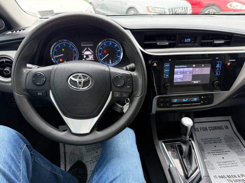 2017 Toyota Corolla LE