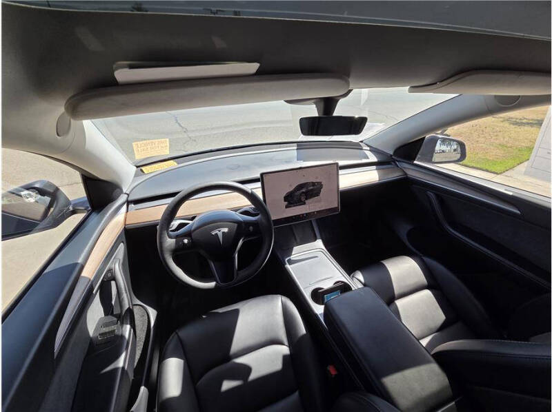 2024 Tesla Model Y Long Range