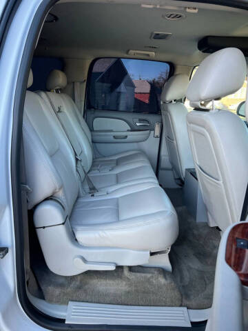 2013 Chevrolet Suburban LT 2500