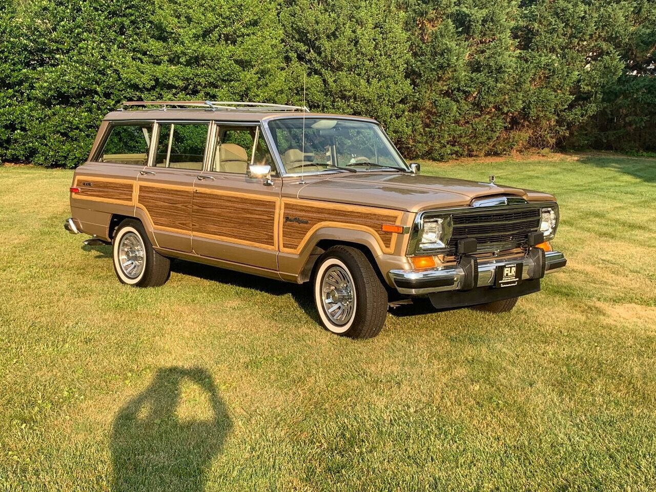 1989 Jeep Grand Wagoneer 4