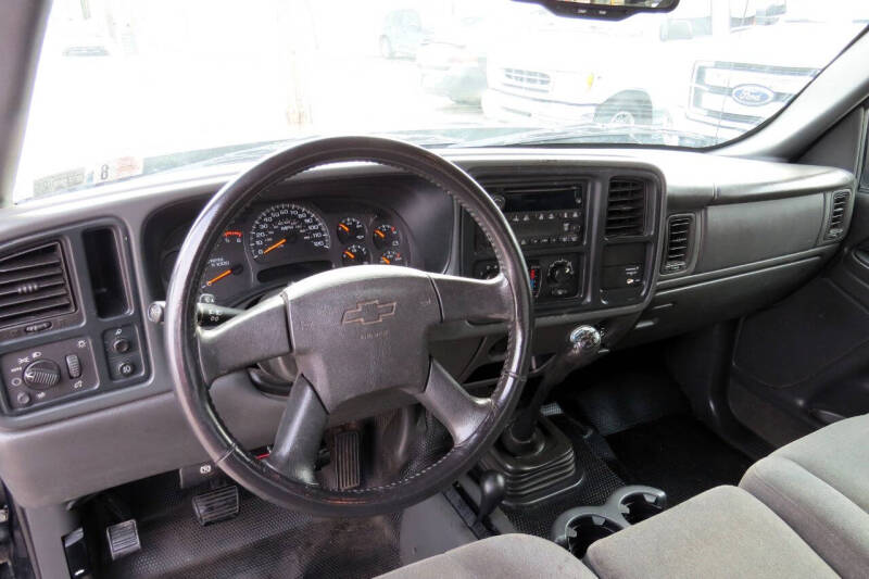 2005 Chevrolet Silverado 3500 LS