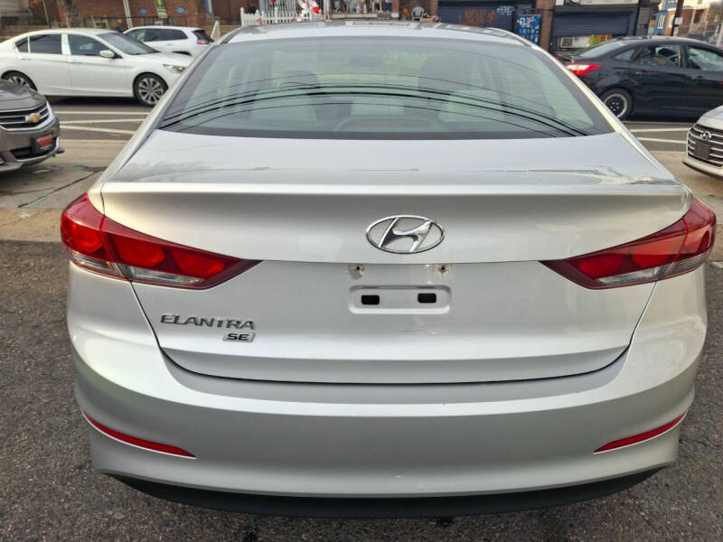 2018 Hyundai Elantra SE
