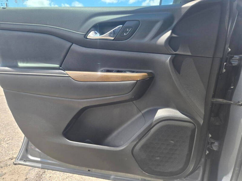 2022 GMC Acadia SLE