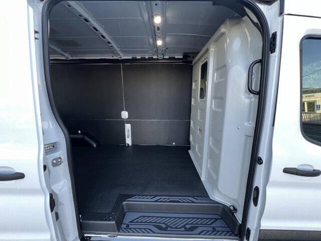 2025 Ford Transit 250