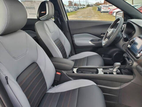 2024 Nissan Kicks SR