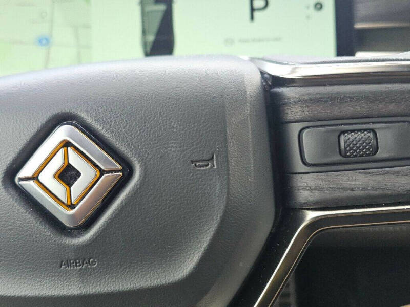 2023 Rivian R1S Adventure