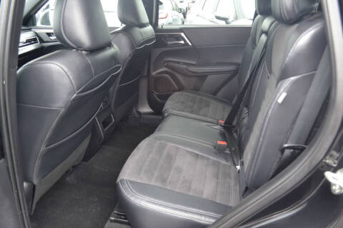 2023 Mitsubishi Outlander Black Edition