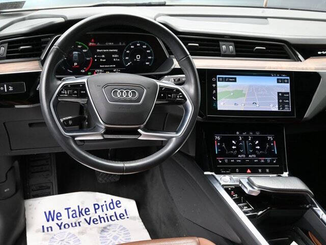 2019 Audi e-tron quattro Premium Plus