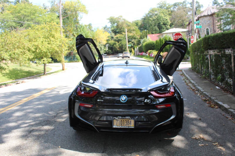 2019 BMW i8