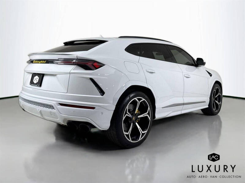 2020 Lamborghini Urus