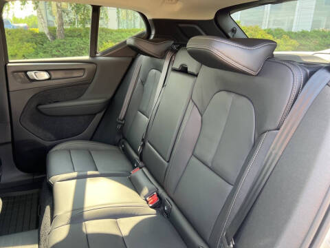 2026 Volvo XC40 B5 Core